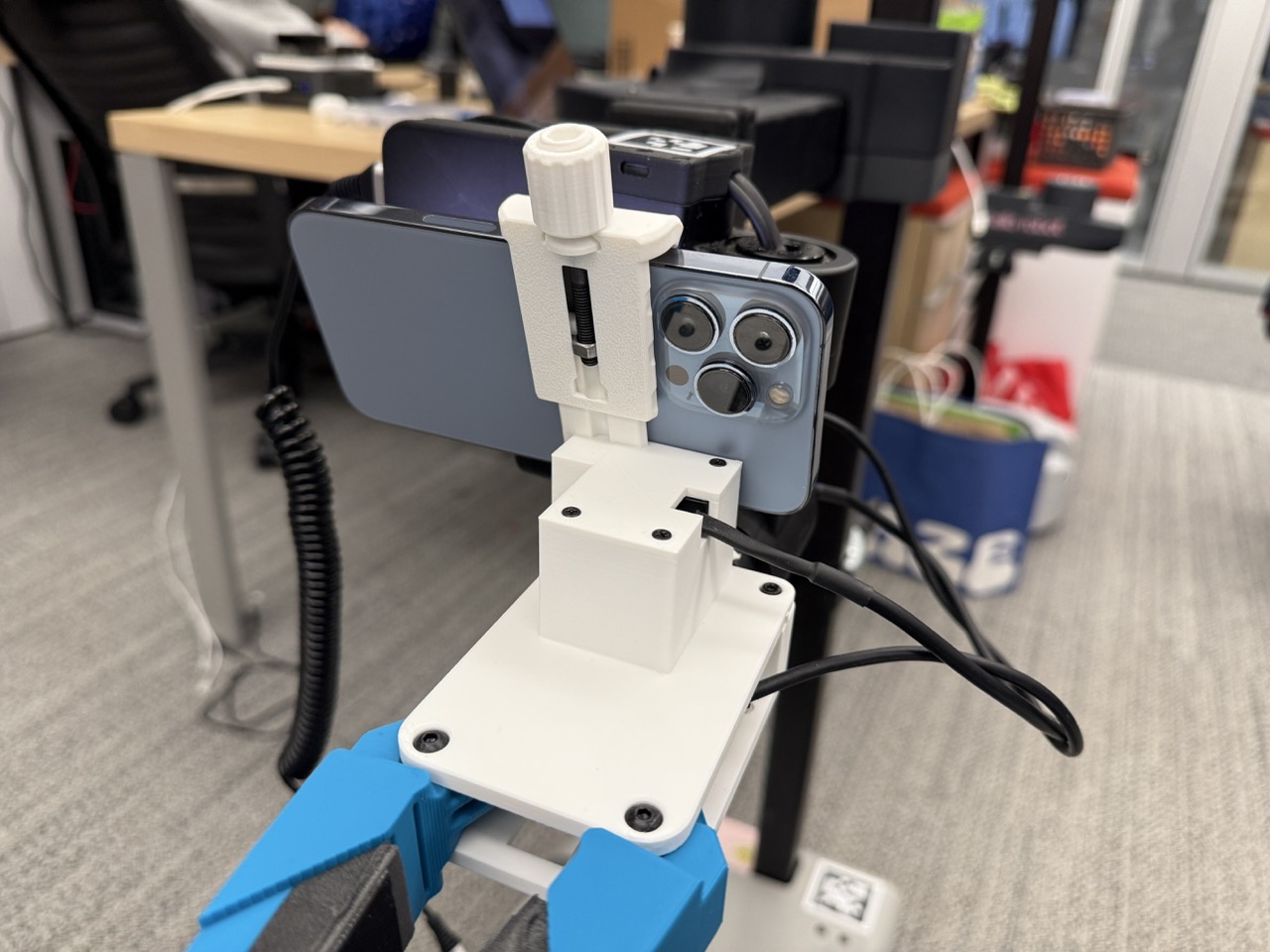 iPhone slid into the phone mount